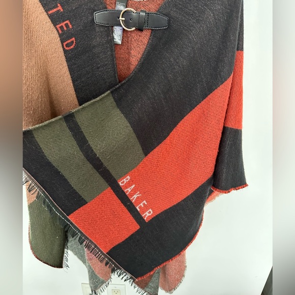 Ted Baker Poncho - Picture 4 of 4